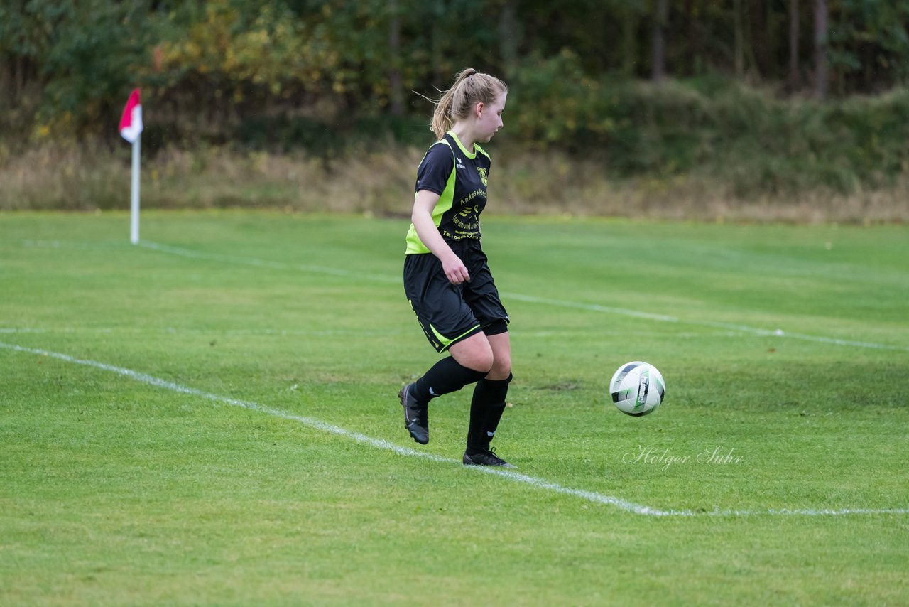 Bild 89 - B-Juniorinnen SG Mittelholstein - SV Frisia 03 Risum-Lindholm : Ergebnis: 1:12